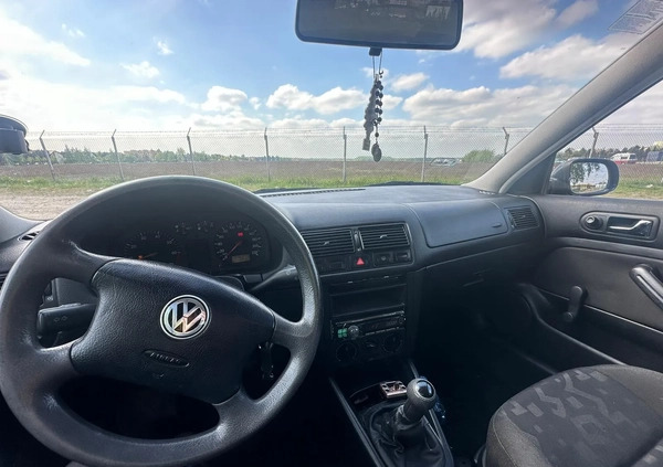 Volkswagen Golf cena 3499 przebieg: 246000, rok produkcji 1998 z Warszawa małe 56